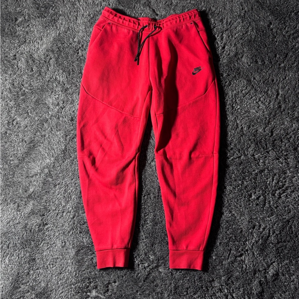 Red Nike Tech Fleece SweatPants